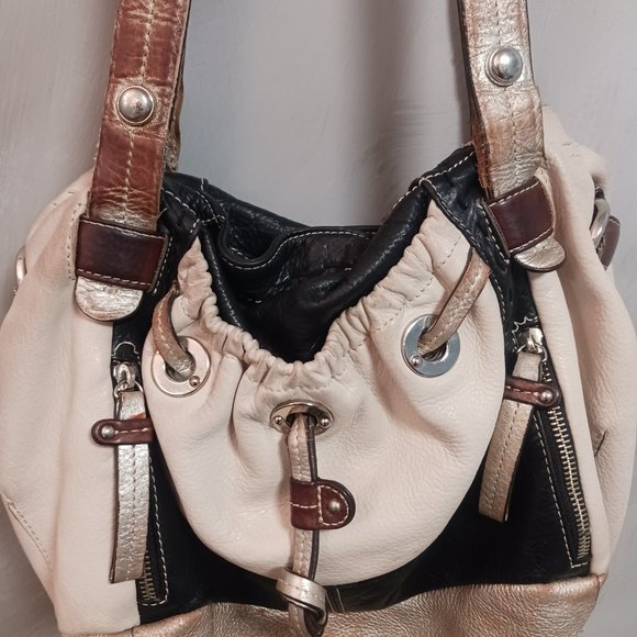 B.Makowski Classic Distressed Hobo - Picture 9 of 11